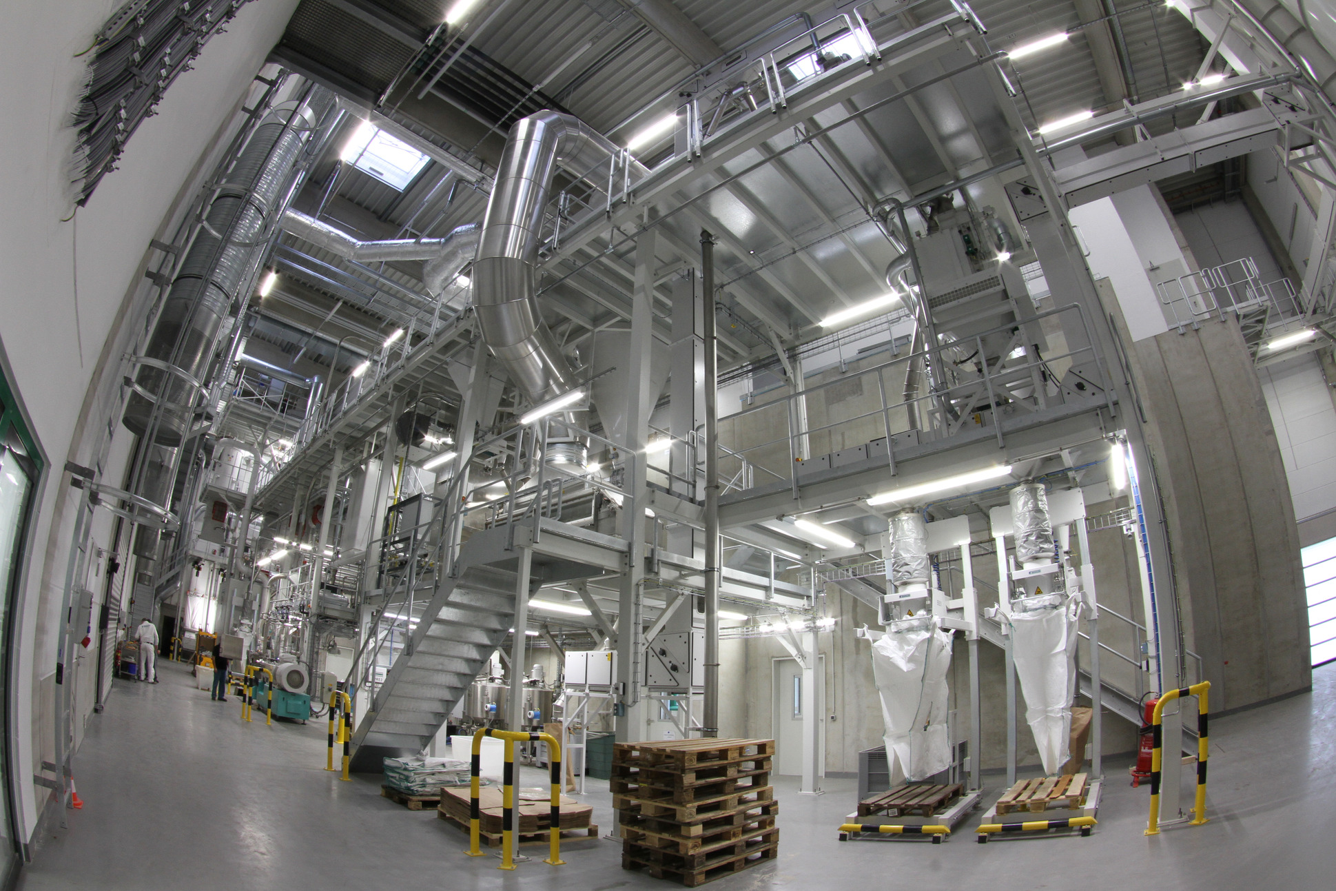 Inside JBL: videos and exclusive insights into the new food production hall